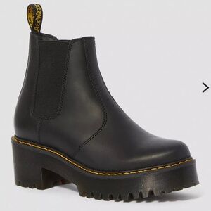 ROMETTY WYOMING LEATHER PLATFORM CHELSEA BOOTS